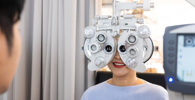 Optometry equipment